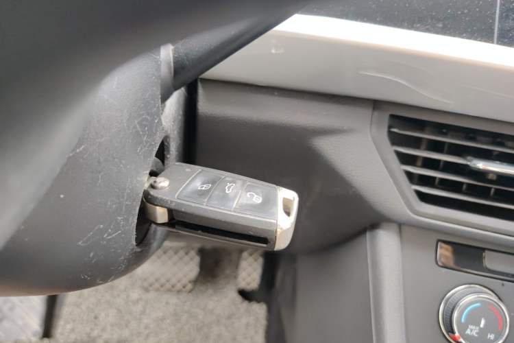 Used Volkswagen Bora 2021 1.5L Automatic Fashionable Smart Connectivity Version Vehicle Key