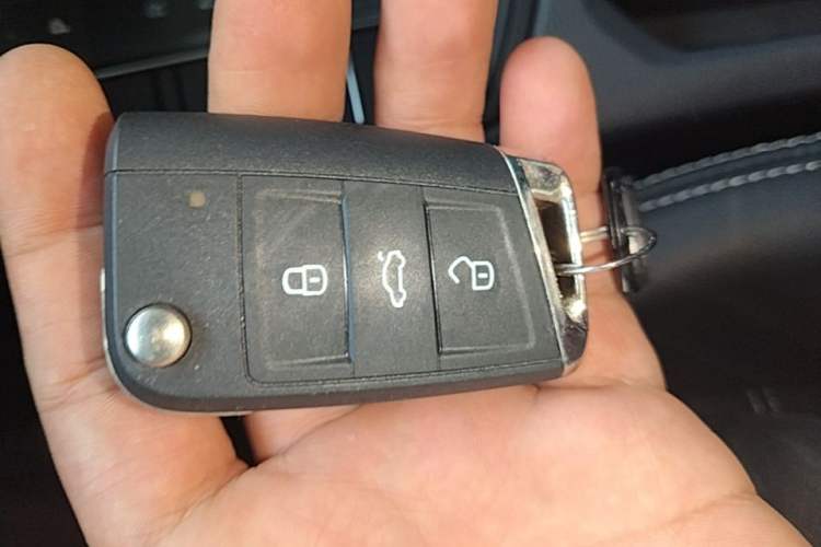 Used Volkswagen Bora 2021 1.5L Automatic Fashionable Smart Connectivity Version Vehicle Key