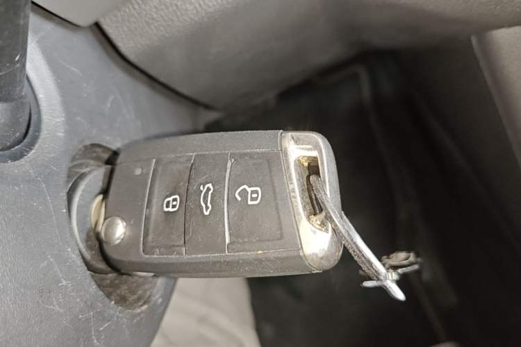 Used Volkswagen Bora 2021 1.5L Automatic Fashionable Smart Connectivity Version Vehicle Key