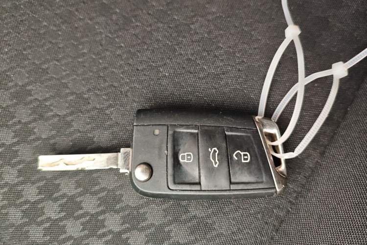 Used Volkswagen Bora 2021 1.5L Manual Fashion Smart Connect Edition Vehicle Key