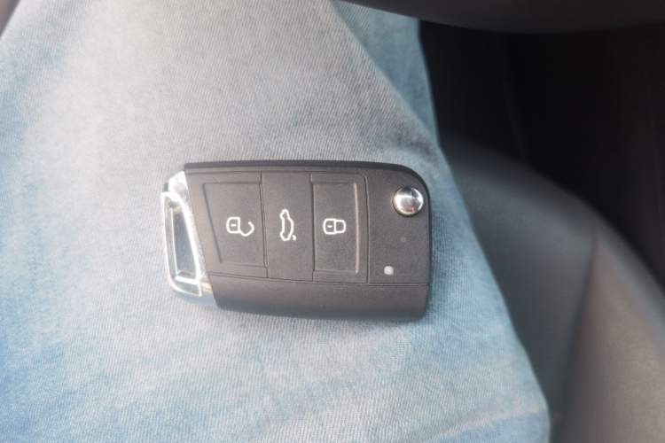 Used Volkswagen Bora 2021 1.5L Automatic Elite Smart Connect Edition Vehicle Key