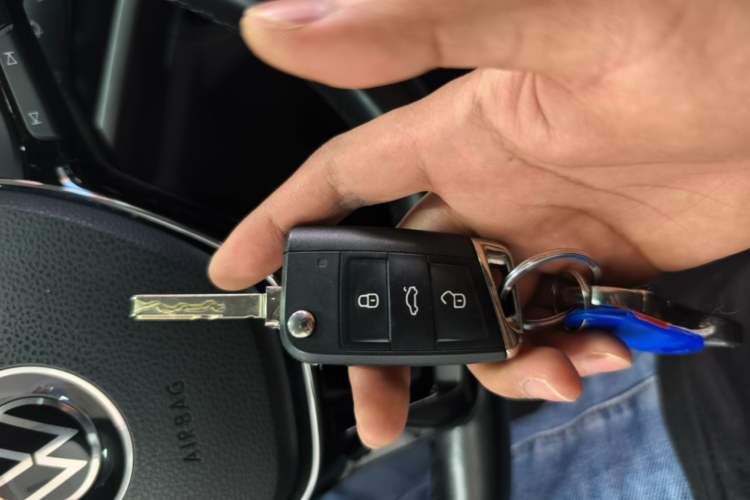 Used Volkswagen Bora 2021 1.5L Automatic Elite Smart Connect Edition Vehicle Key