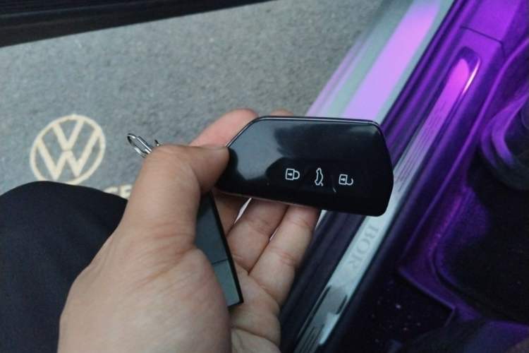 Used Volkswagen Bora 2021 1.5L Automatic Elite Smart Connect Edition Vehicle Key