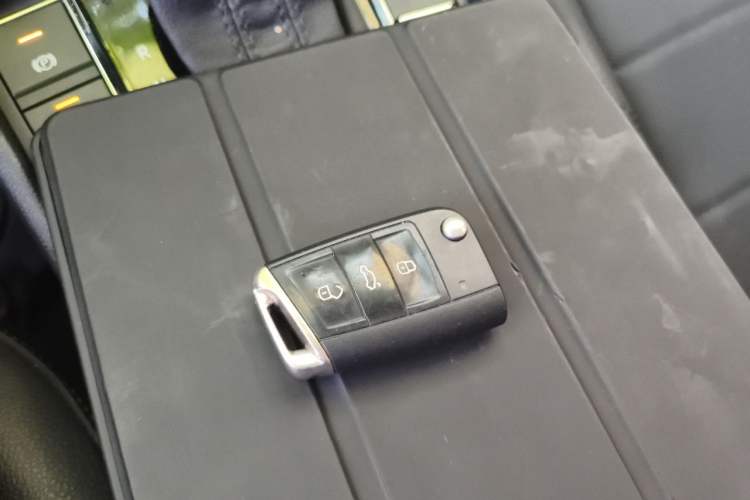 Used Volkswagen Bora 2021 1.5L Automatic Elite Smart Connect Edition Vehicle Key