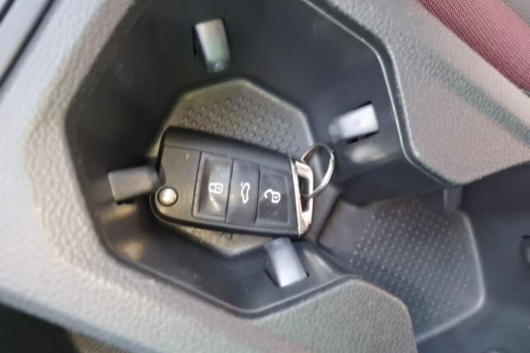 Used Volkswagen Bora 2021 1.5L Automatic Elite Smart Connect Edition Vehicle Key