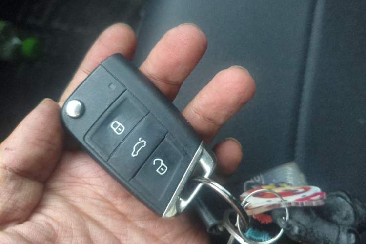 Used Volkswagen Bora 2021 1.5L Automatic Elite Smart Connect Edition Vehicle Key