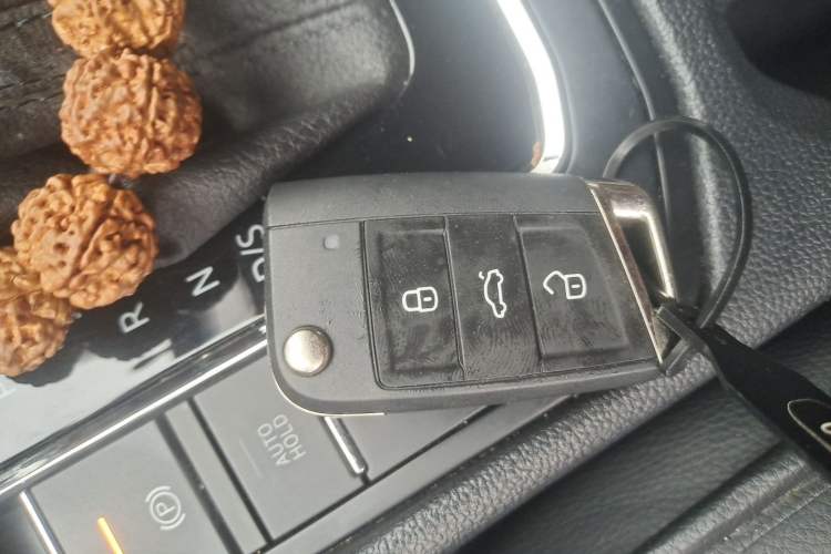 Used Volkswagen Bora 2021 1.5L Automatic Fashionable Smart Connectivity Version Vehicle Key