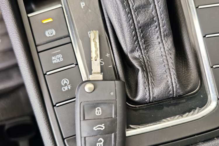 Used Volkswagen Bora 2021 1.5L Automatic Comfort Smart Connect Edition Vehicle Key