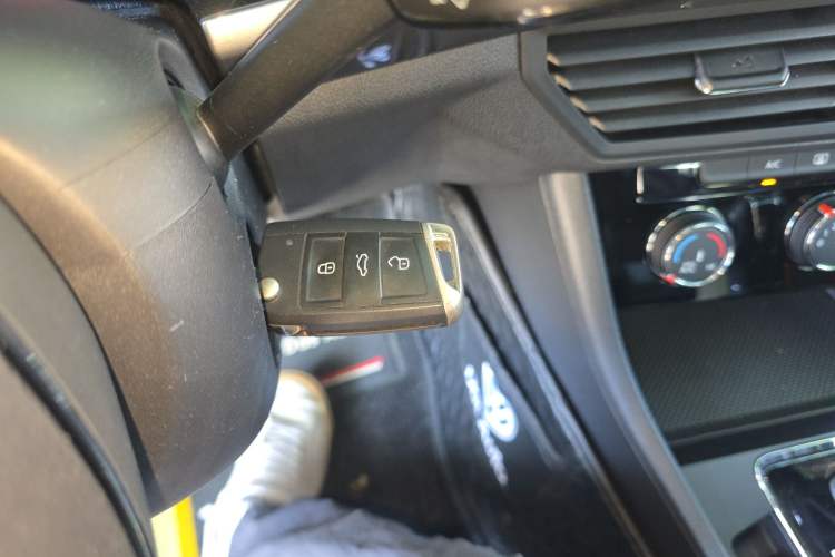 Used Volkswagen Bora 2021 1.5L Automatic Comfort Smart Connect Edition Vehicle Key