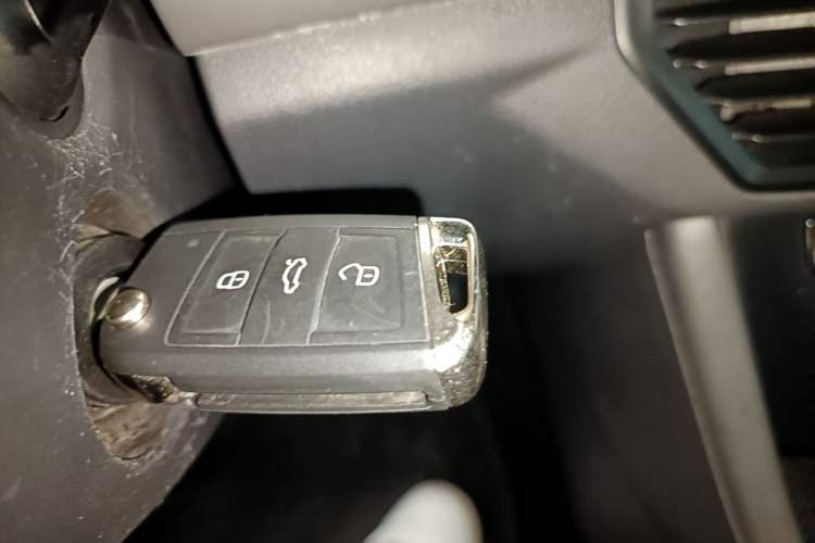 Used Volkswagen Bora 2021 1.5L Automatic Fashionable Smart Connectivity Version Vehicle Key