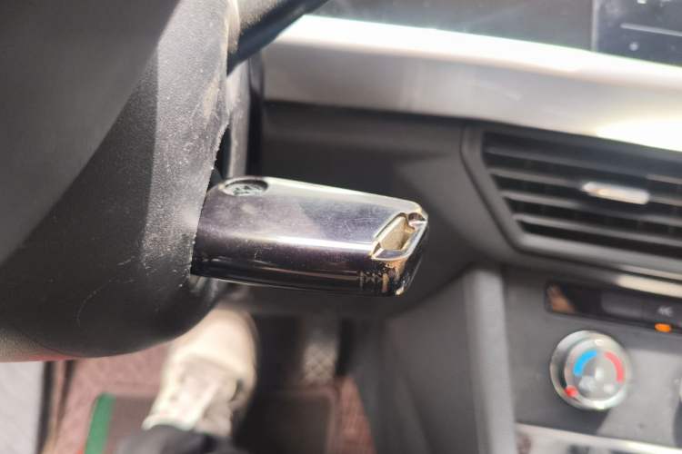 Used Volkswagen Bora 2021 1.5L Automatic Fashionable Smart Connectivity Version Vehicle Key
