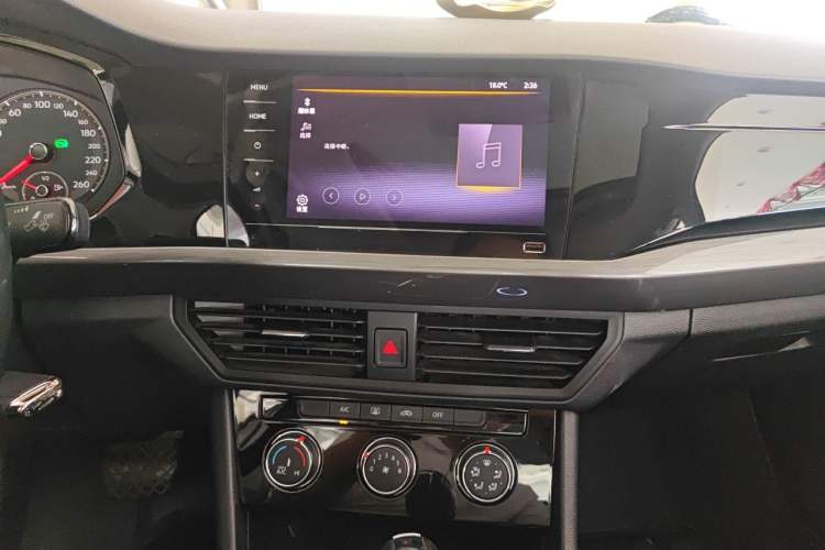 Used Volkswagen Bora 2021 1.5L Automatic Elite Smart Connect Edition Audio And AC Panel