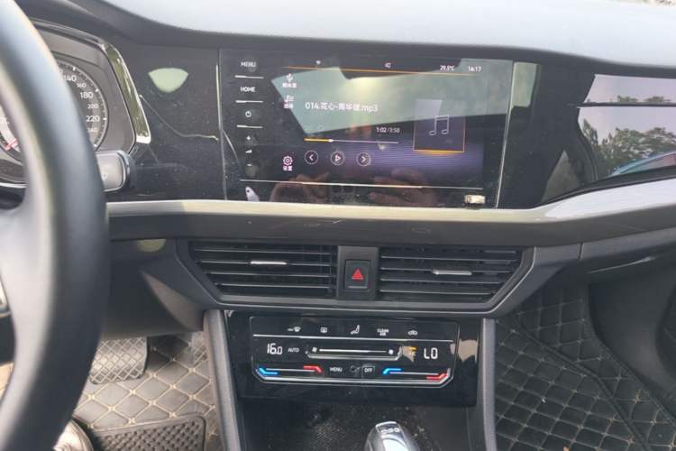 Used Volkswagen Bora 2021 280TSI DSG Elite Smart Connectivity Version Audio And AC Panel
