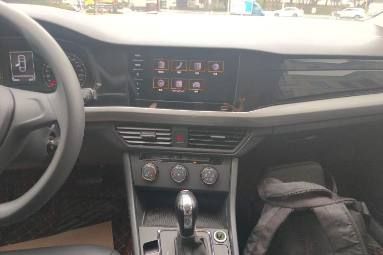Used Volkswagen Bora 2021 1.5L Automatic Fashionable Smart Connectivity Version Audio And AC Panel