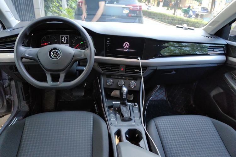 Used Volkswagen Bora 2021 1.5L Automatic Fashionable Smart Connectivity Version Center Console