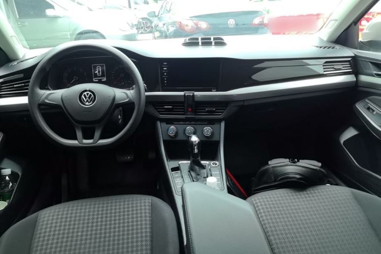 Used Volkswagen Bora 2021 1.5L Automatic Fashionable Smart Connectivity Version Center Console