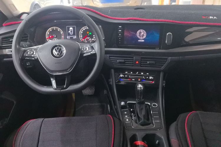 Used Volkswagen Bora 2021 1.5L Automatic Elite Smart Connect Edition Center Console