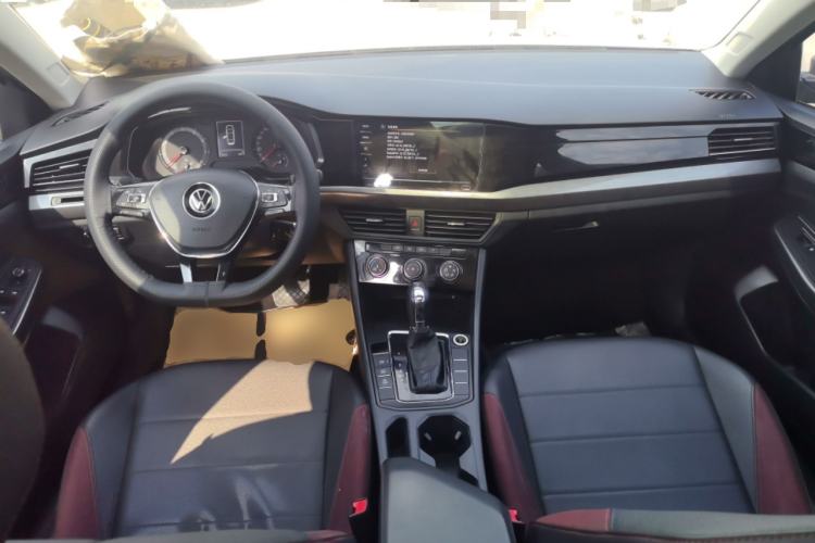 Used Volkswagen Bora 2021 1.5L Automatic Comfort Smart Connect Edition Center Console