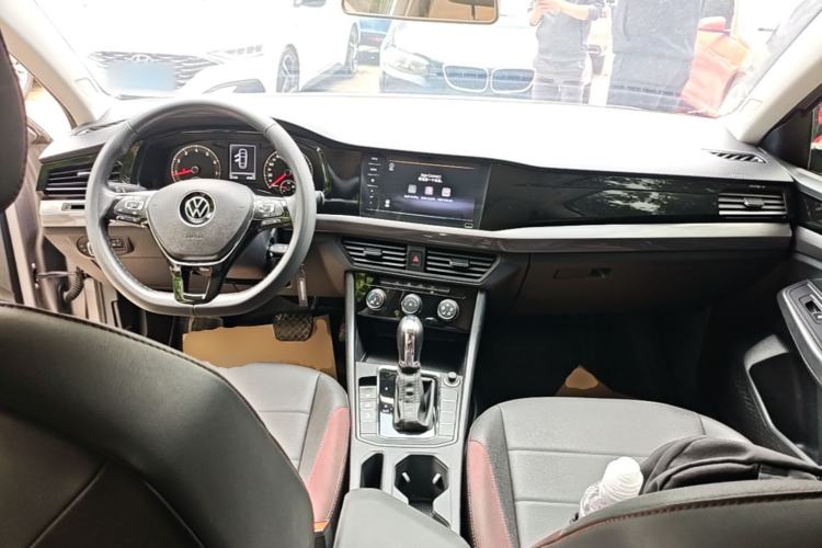 Used Volkswagen Bora 2021 1.5L Automatic Comfort Smart Connect Edition Center Console