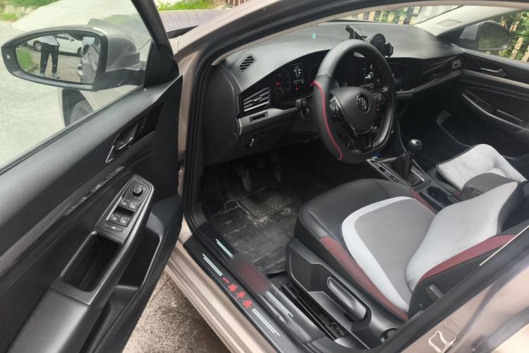 Used Volkswagen Bora 2021 1.5L Manual Comfort Smart Connect Edition Driver Seat