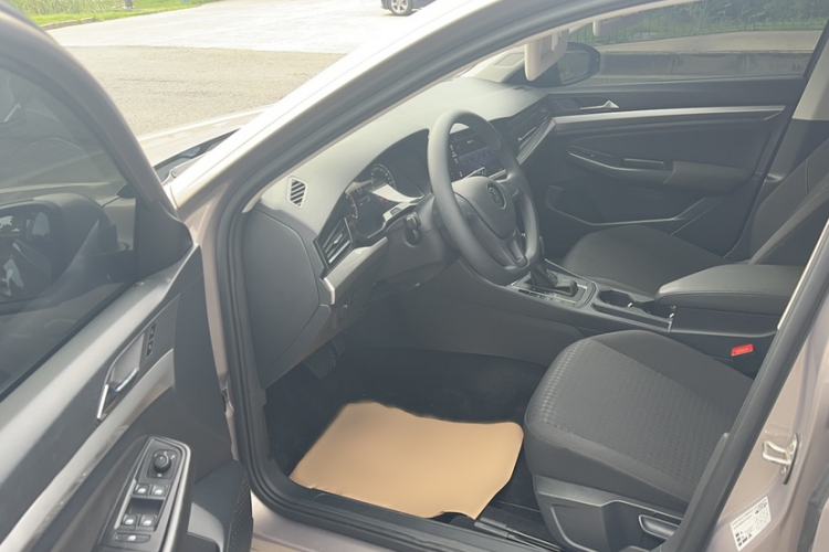 Used Volkswagen Bora 2021 1.5L Automatic Fashionable Smart Connectivity Version Interior 2