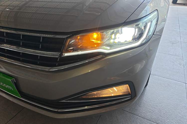 Used Volkswagen Bora 2021 1.5L Automatic Comfort Smart Connect Edition Left Front Headlight
