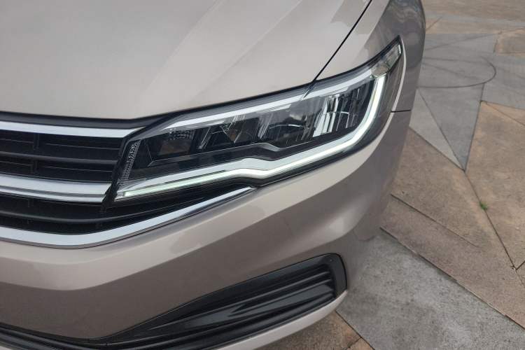 Used Volkswagen Bora 2021 1.5L Automatic Fashionable Smart Connectivity Version Left Front Headlight