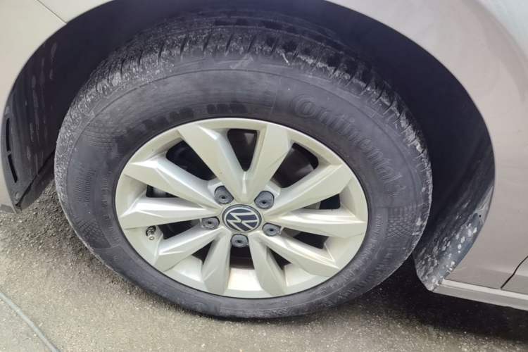 Used Volkswagen Bora 2021 1.5L Automatic Fashionable Smart Connectivity Version Left Front Wheel Hub