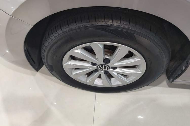 Used Volkswagen Bora 2021 1.5L Automatic Fashionable Smart Connectivity Version Left Front Wheel Hub