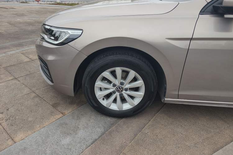 Used Volkswagen Bora 2021 1.5L Automatic Fashionable Smart Connectivity Version Left Front Wheel Hub