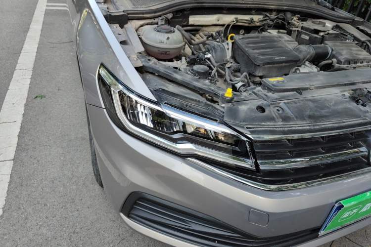 Used Volkswagen Bora 2021 1.5L Automatic Fashionable Smart Connectivity Version Right Front Headlight