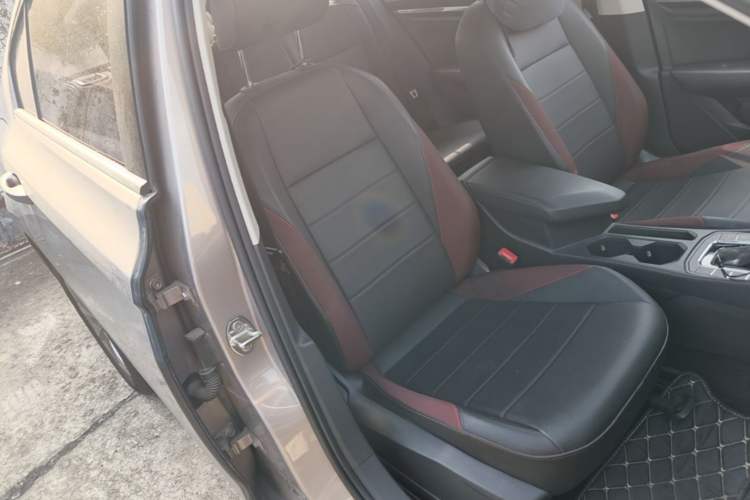 Used Volkswagen Bora 2021 280TSI DSG Elite Smart Connectivity Version Right Front Seat