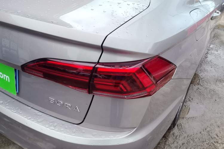 Used Volkswagen Bora 2021 1.5L Automatic Fashionable Smart Connectivity Version Right Rear Taillight