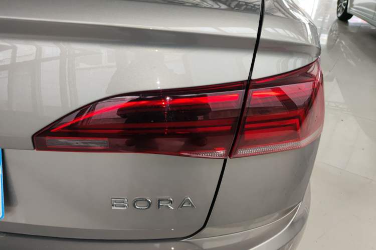 Used Volkswagen Bora 2021 1.5L Automatic Fashionable Smart Connectivity Version Right Rear Taillight