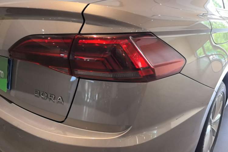 Used Volkswagen Bora 2021 1.5L Automatic Comfort Smart Connect Edition Right Rear Taillight
