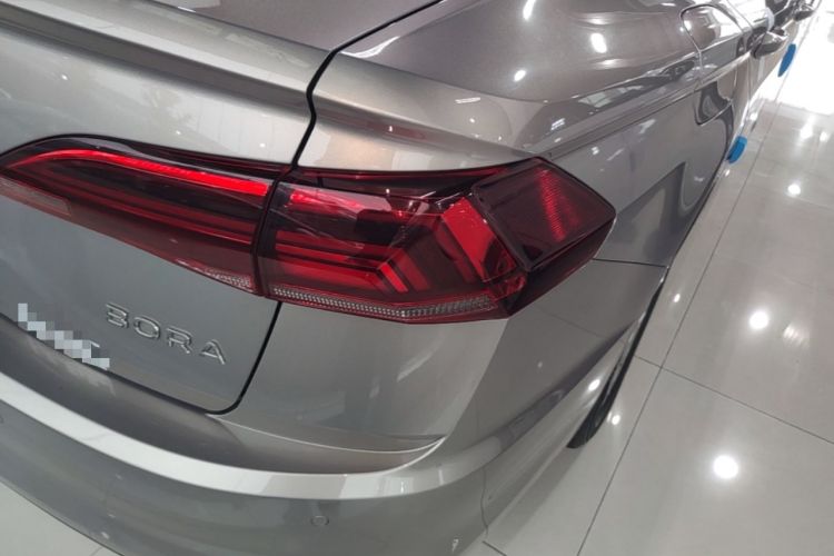 Used Volkswagen Bora 2021 1.5L Automatic Fashionable Smart Connectivity Version Right Rear Taillight
