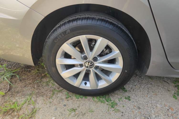Used Volkswagen Bora 2021 280TSI DSG Elite Smart Connectivity Version Right Rear Wheel Hub