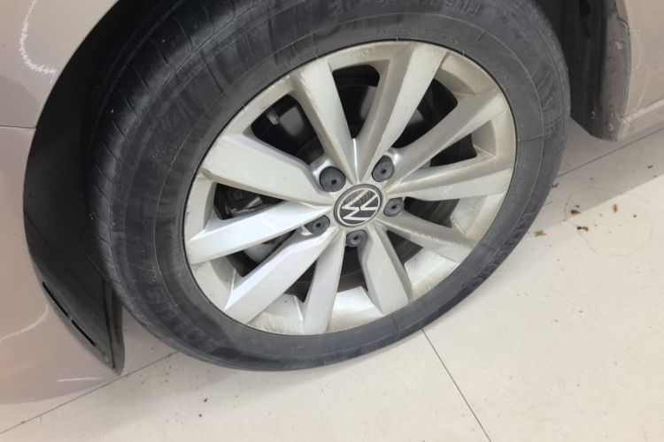 Used Volkswagen Bora 2021 1.5L Automatic Elite Smart Connect Edition Right Rear Wheel Hub