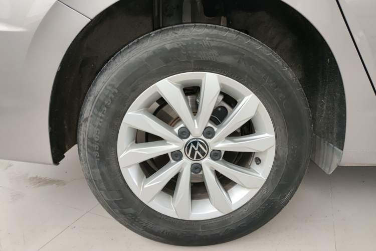 Used Volkswagen Bora 2021 1.5L Automatic Fashionable Smart Connectivity Version Right Rear Wheel Hub