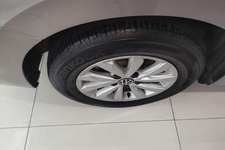 Used Volkswagen Bora 2021 1.5L Automatic Fashionable Smart Connectivity Version Right Rear Wheel Hub