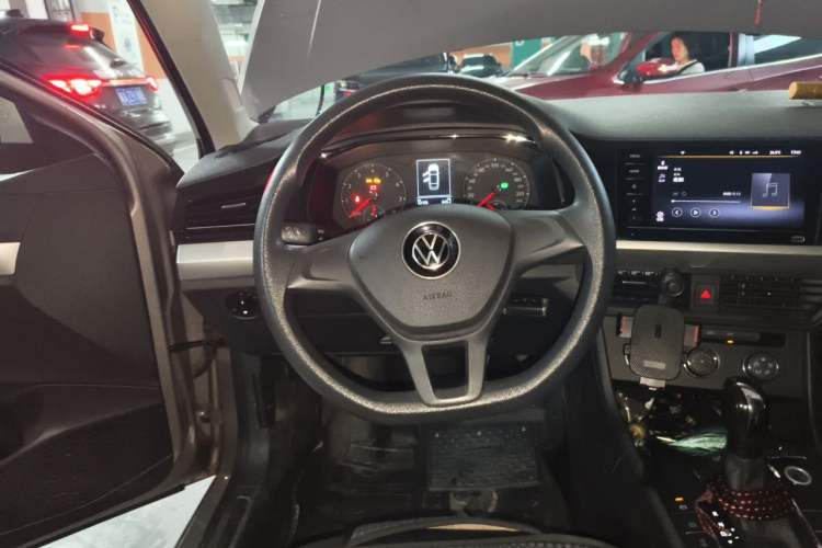 Used Volkswagen Bora 2021 1.5L Automatic Fashionable Smart Connectivity Version Steering Wheel