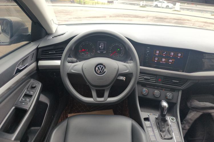 Used Volkswagen Bora 2021 1.5L Automatic Fashionable Smart Connectivity Version Steering Wheel