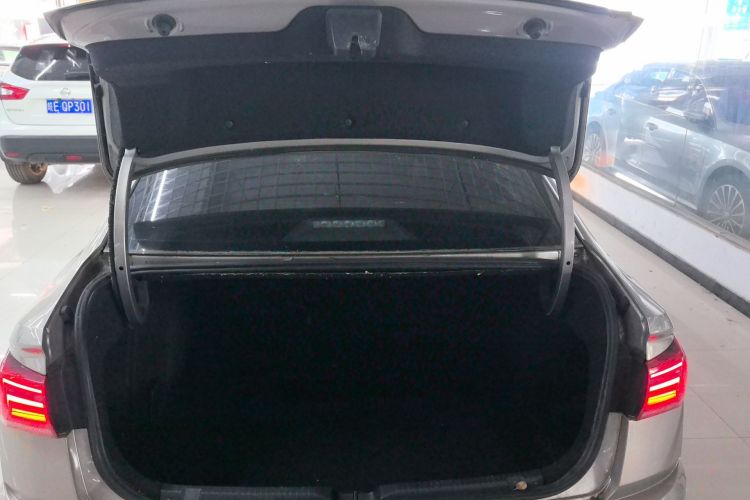 Used Volkswagen Bora 2021 1.5L Automatic Elite Smart Connect Edition Trunk