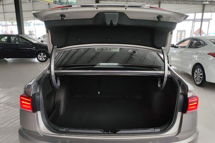 Used Volkswagen Bora 2021 1.5L Automatic Fashionable Smart Connectivity Version Trunk
