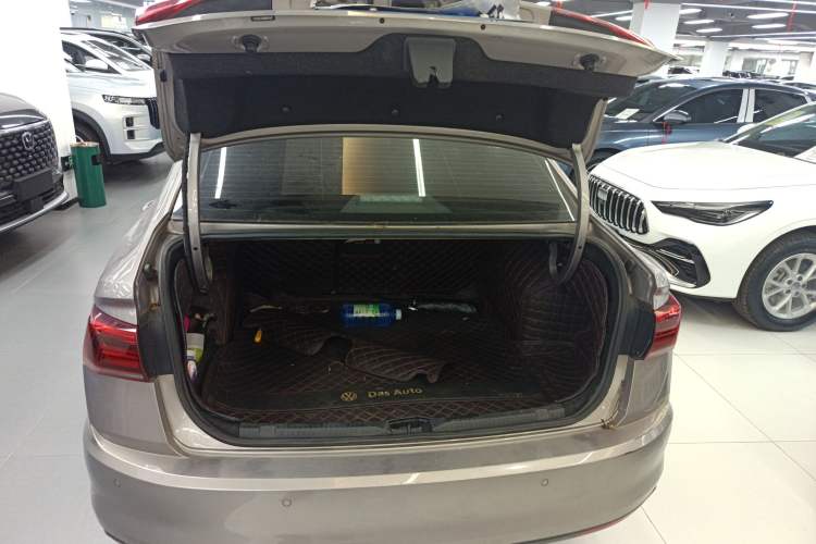 Used Volkswagen Bora 2021 1.5L Automatic Comfort Smart Connect Edition Trunk