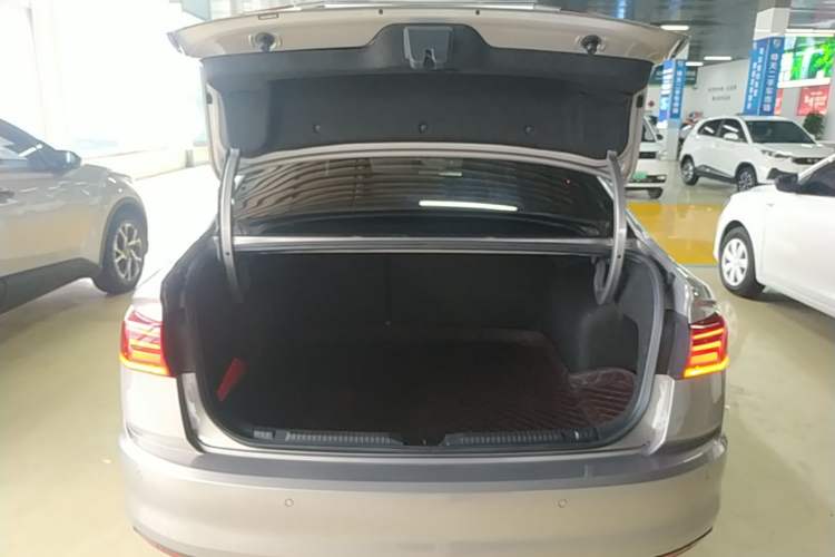 Used Volkswagen Bora 2021 1.5L Automatic Fashionable Smart Connectivity Version Trunk