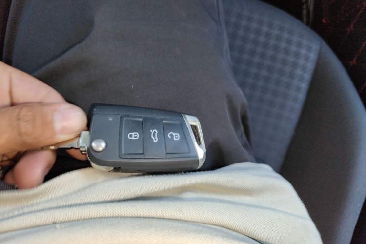 Used Volkswagen Bora 2021 1.5L Automatic Fashionable Smart Connectivity Version Vehicle Key