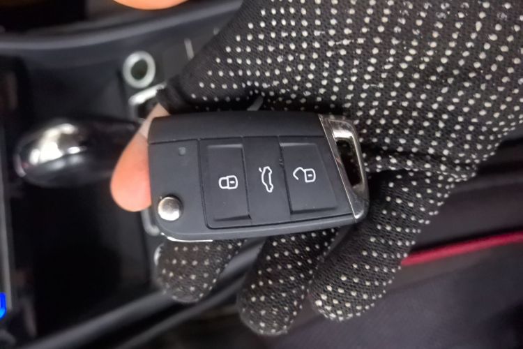 Used Volkswagen Bora 2021 1.5L Automatic Elite Smart Connect Edition Vehicle Key