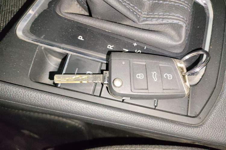 Used Volkswagen Bora 2021 1.5L Automatic Fashionable Smart Connectivity Version Vehicle Key