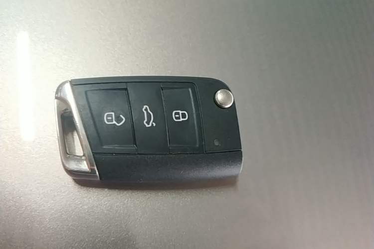 Used Volkswagen Bora 2021 1.5L Automatic Fashionable Smart Connectivity Version Vehicle Key